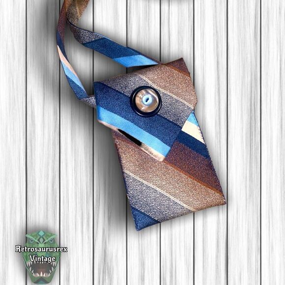 VINTAGE repurposed tie purse - Picture 7 of 8